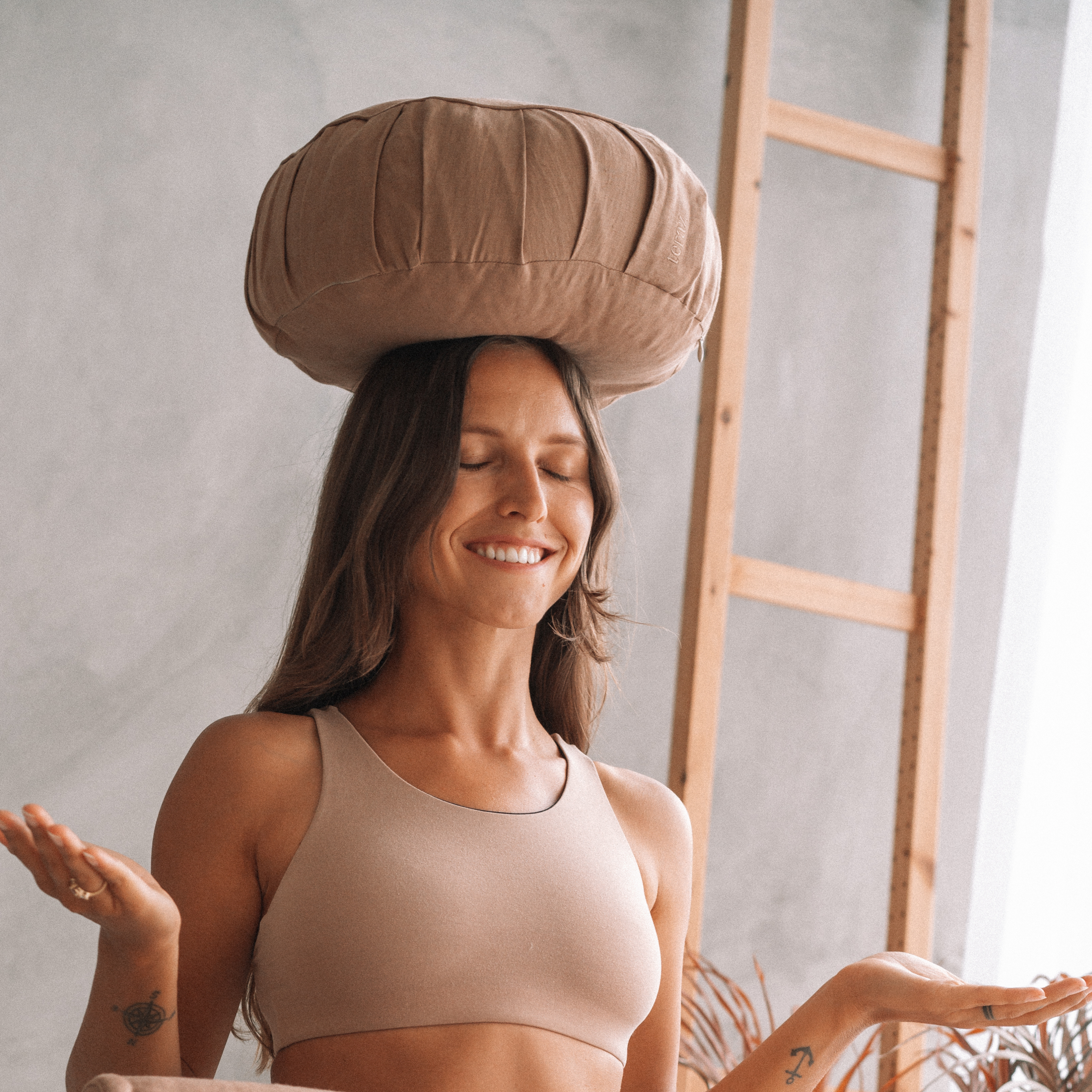 Linen Meditation Cushion "Energy Balance"
